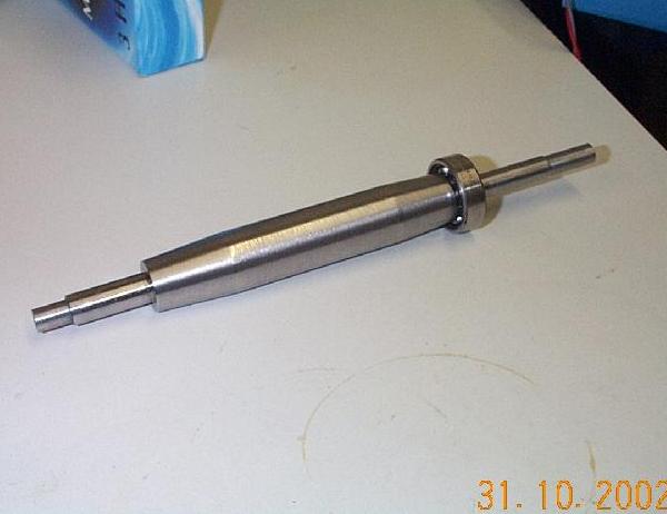 Akseli ennen kierteytyst�
